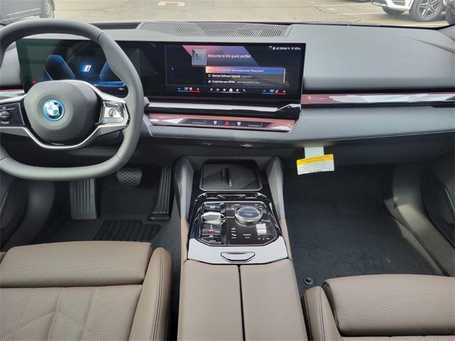 Photo of 2025 Black BMW i5