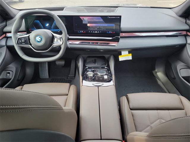 Photo of 2025 Black BMW i5