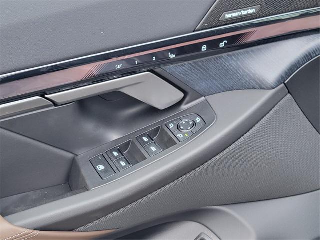 Photo of 2025 Black BMW i5