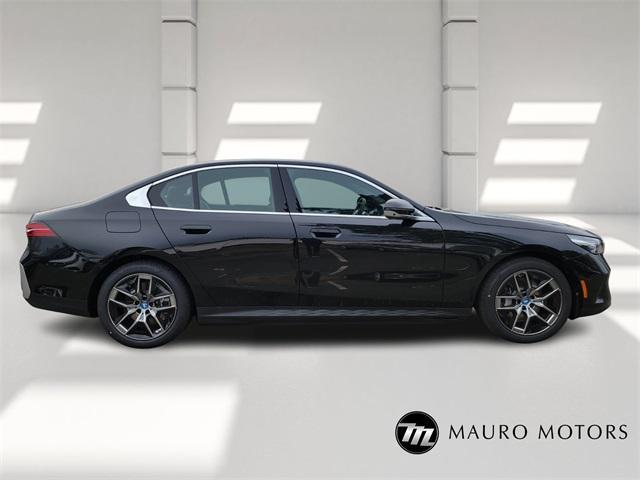 Photo of 2025 Black BMW i5