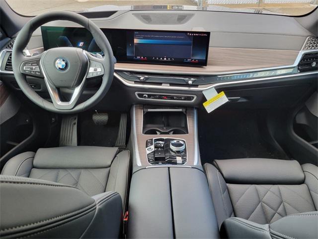 Photo of 2025 Gray BMW X3