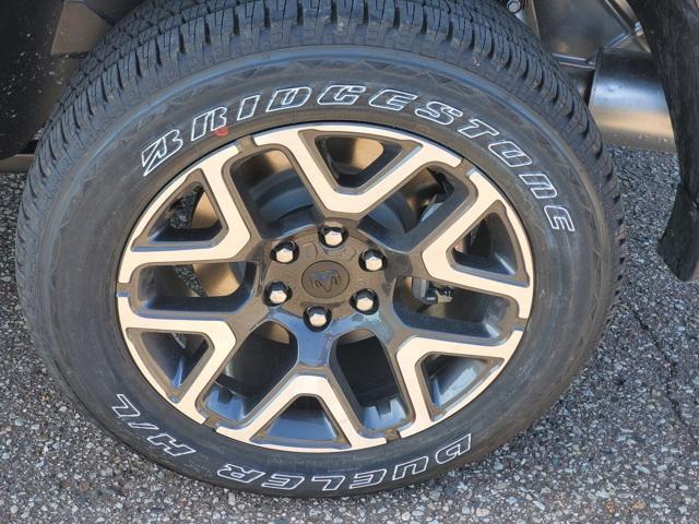 Photo of 2026 Diamond Black Crystal Pearlcoat RAM 1500