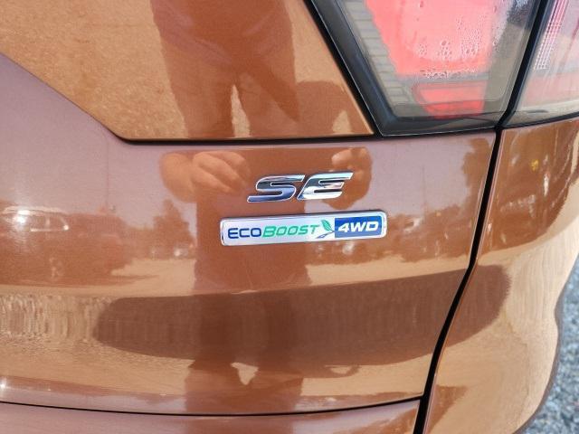 Photo of 2017 Orange Ford Escape