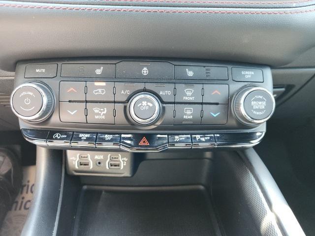 Photo of 2023 DB Black Crystal Clearcoat Dodge Durango