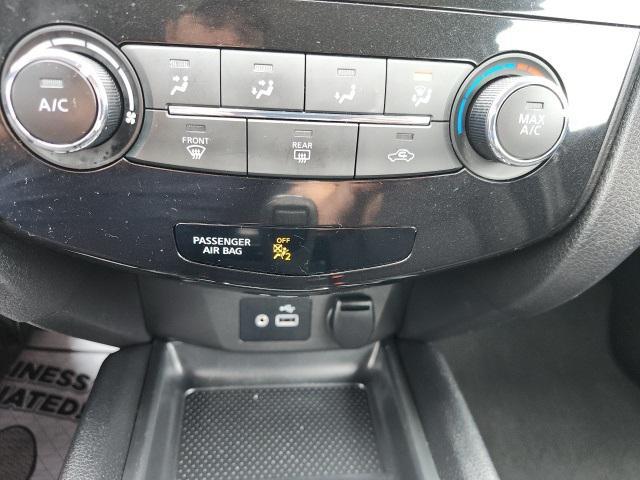 Photo of 2021 Brilliant Silver Metallic Nissan Rogue Sport