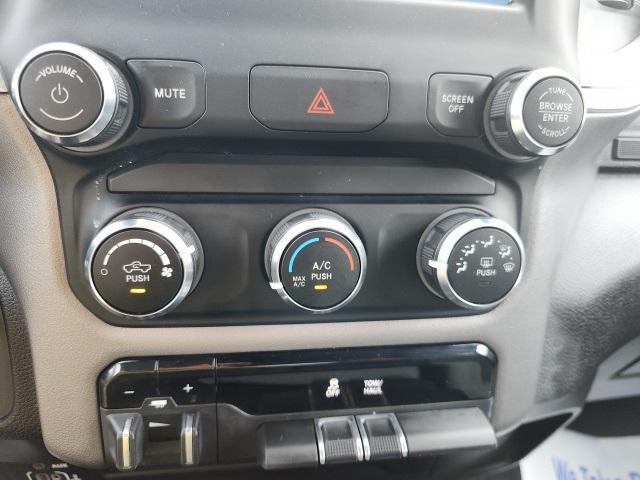 Photo of 2024 Granite Crystal Metallic Clearcoat RAM 2500