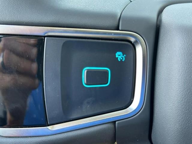 Photo of 2025 White Tri-Coat Ford Expedition