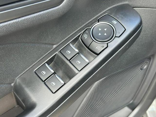 Photo of 2025 Carbonized Gray Metallic Ford Escape