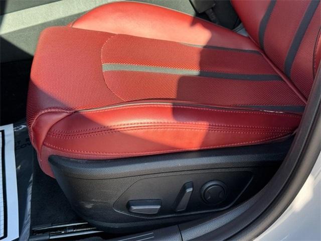 Photo of 2022 Wolf Gray Kia K5