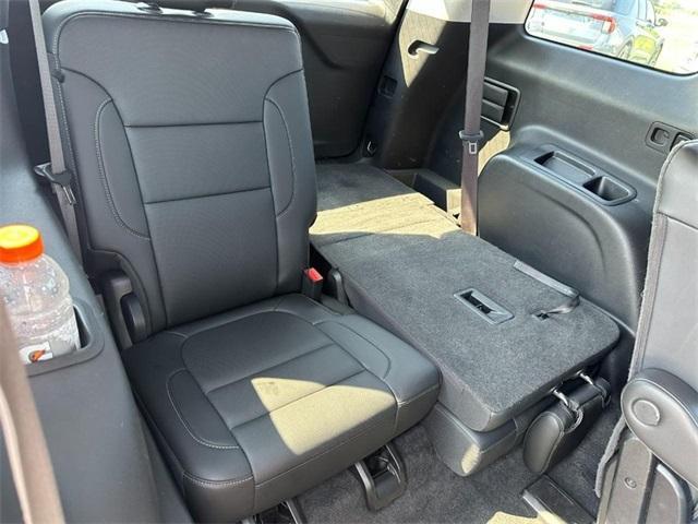 Photo of 2021 White Frost Tri-Coat GMC Acadia