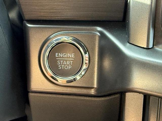 Photo of 2025 Space White Metallic Ford F-150