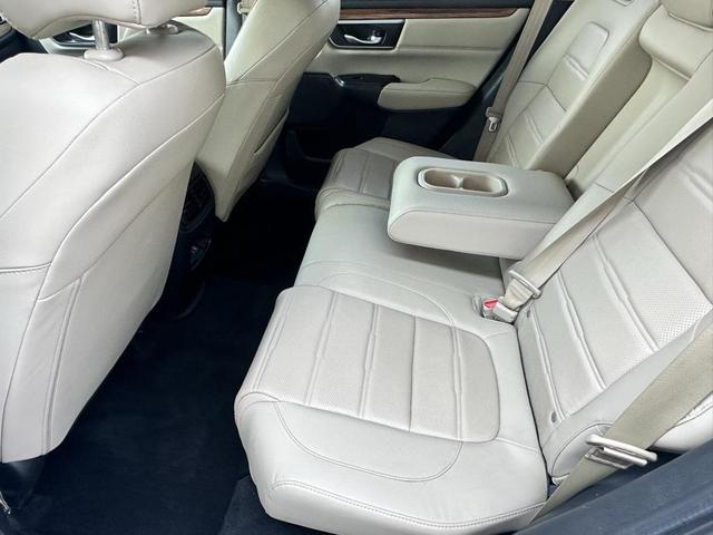 Photo of 2022 Platinum White Pearl Honda CR-V