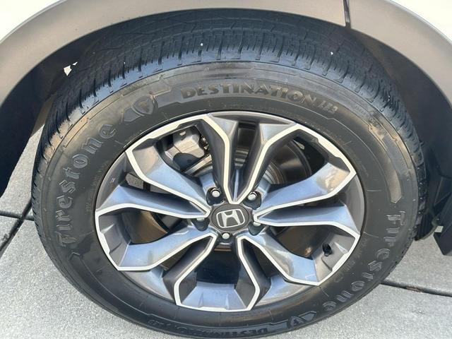 Photo of 2022 Platinum White Pearl Honda CR-V