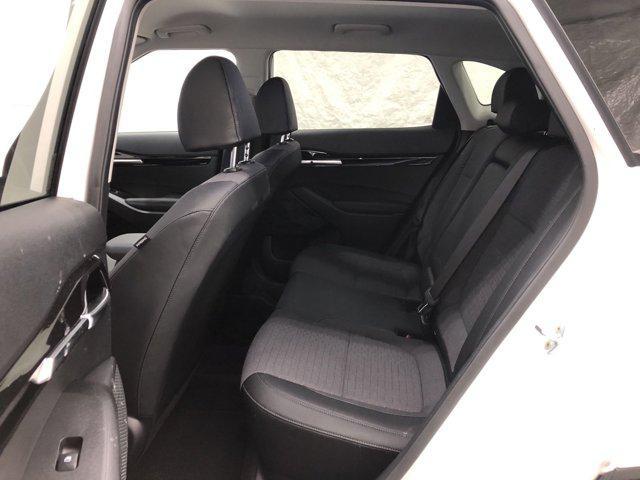 Photo of 2023 Snow White Pearl Kia Seltos