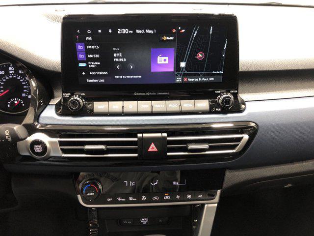Photo of 2023 Snow White Pearl Kia Seltos