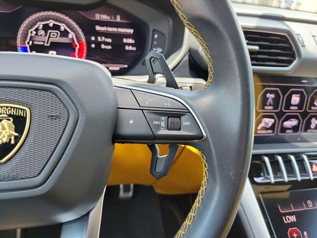 Photo of 2019 Gialllo Auge Lamborghini Urus