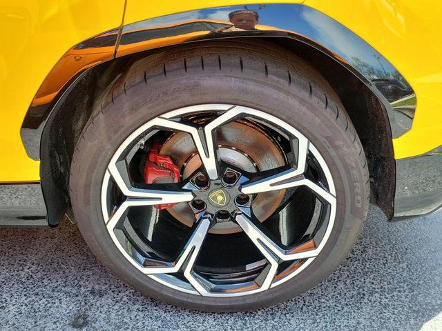 Photo of 2019 Gialllo Auge Lamborghini Urus