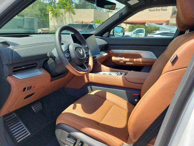 Photo of 2024 White VinFast VF 9