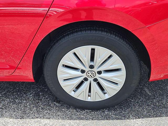 Photo of 2019 Tornado Red Volkswagen Jetta