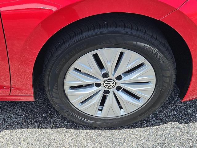 Photo of 2019 Tornado Red Volkswagen Jetta