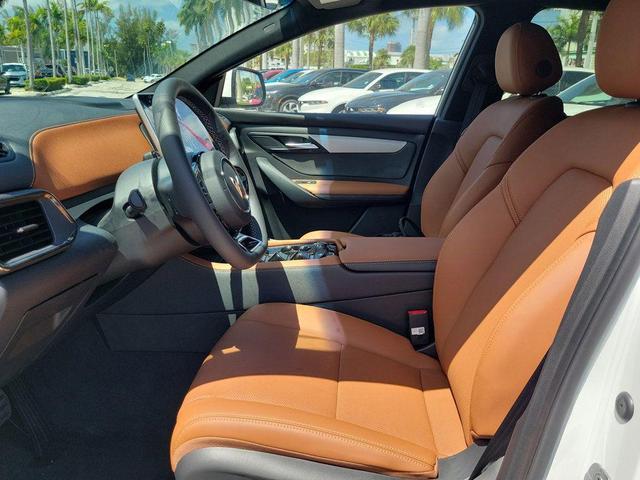 Photo of 2025 White VinFast VF 8