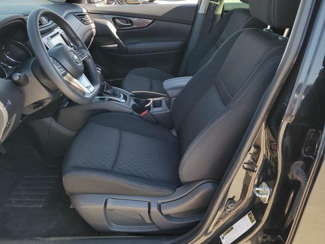Photo of 2019 Magnetic Black Pearl Nissan Rogue