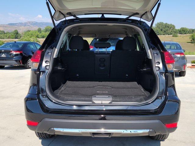 Photo of 2019 Magnetic Black Pearl Nissan Rogue