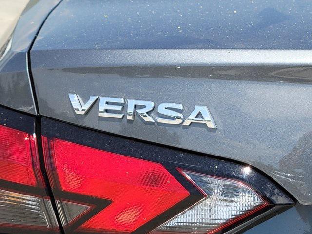 Photo of 2025 Gun Metallic Nissan Versa