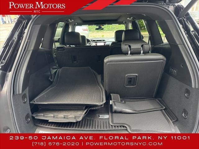 Photo of 2024 Stellar Black Metallic Cadillac XT6