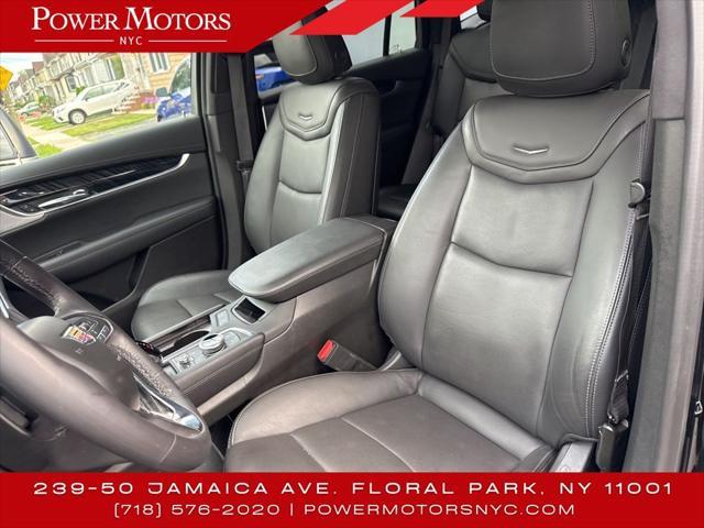 Photo of 2024 Stellar Black Metallic Cadillac XT6