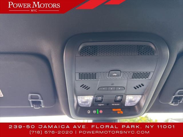 Photo of 2024 Stellar Black Metallic Cadillac XT6