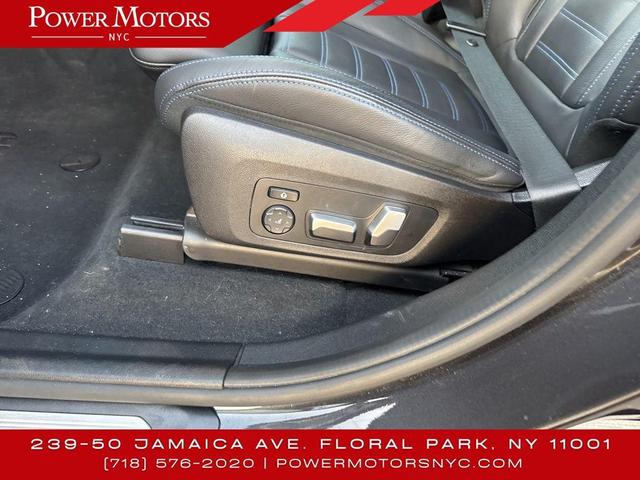 Photo of 2022 Gray BMW X4
