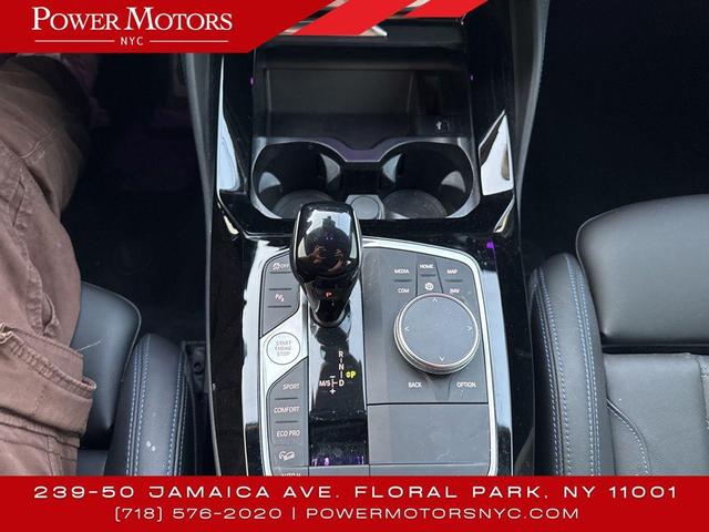 Photo of 2022 Gray BMW X4