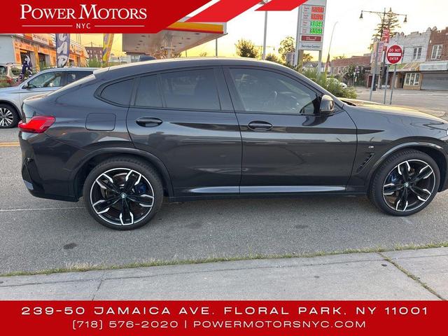 Photo of 2022 Gray BMW X4