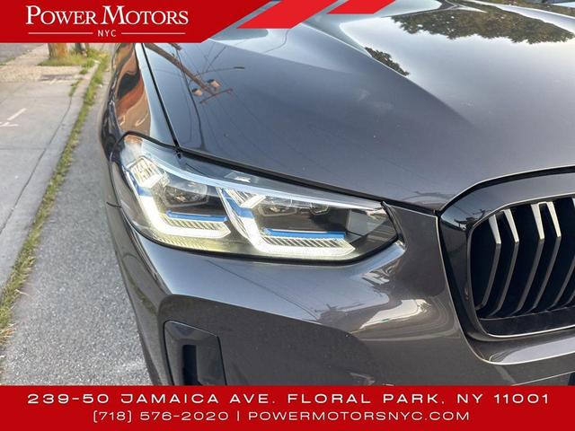 Photo of 2022 Gray BMW X4