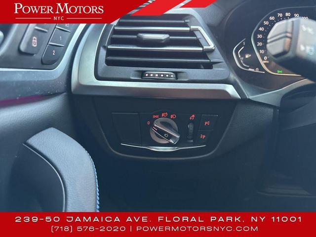 Photo of 2022 Gray BMW X4