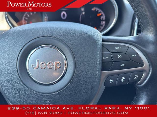 Photo of 2020 Diamond Black Crystal Pearlcoat Jeep Grand Cherokee