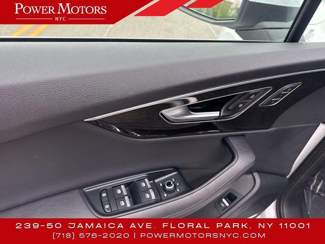 Photo of 2023 Mythos Black Metallic Audi Q7
