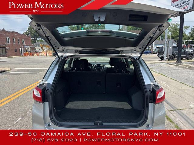 Photo of 2020 Silver Ice Metallic Chevrolet Equinox