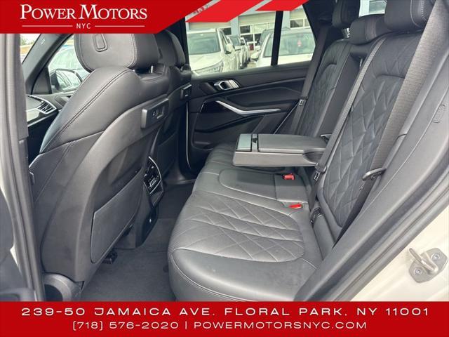 Photo of 2023 Phytonic Blue Metallic BMW X5 PHEV