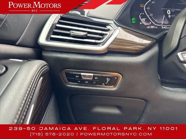 Photo of 2023 Phytonic Blue Metallic BMW X5 PHEV