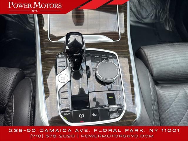 Photo of 2023 Phytonic Blue Metallic BMW X5 PHEV