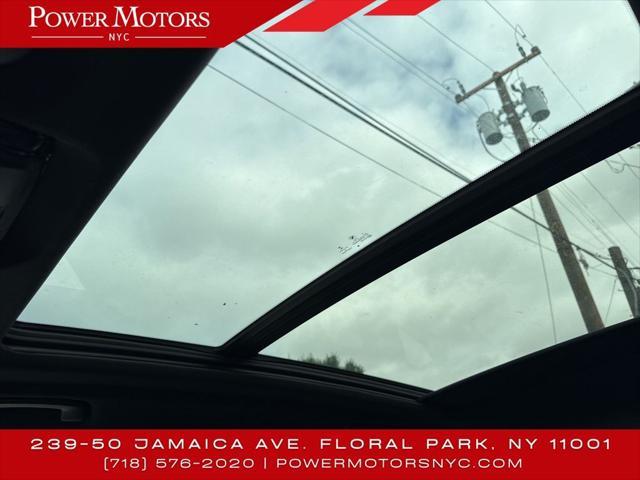 Photo of 2023 Phytonic Blue Metallic BMW X5 PHEV