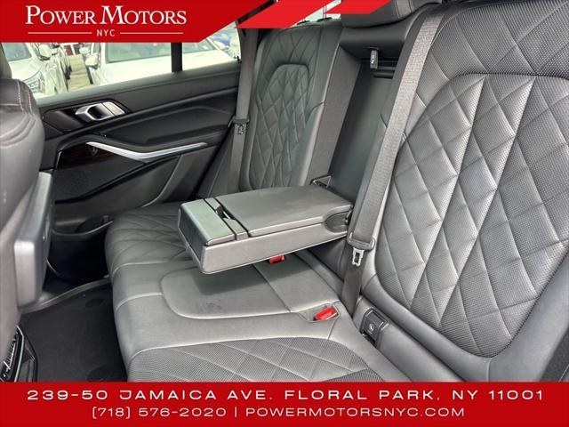 Photo of 2023 Phytonic Blue Metallic BMW X5 PHEV