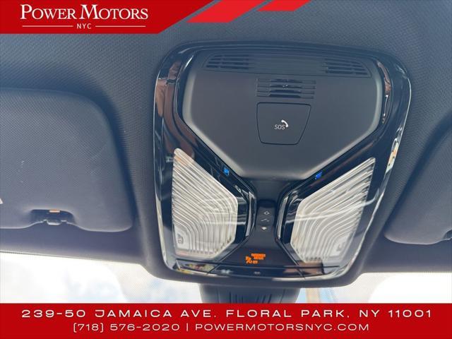 Photo of 2023 Phytonic Blue Metallic BMW X5 PHEV