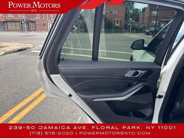 Photo of 2023 Phytonic Blue Metallic BMW X5 PHEV