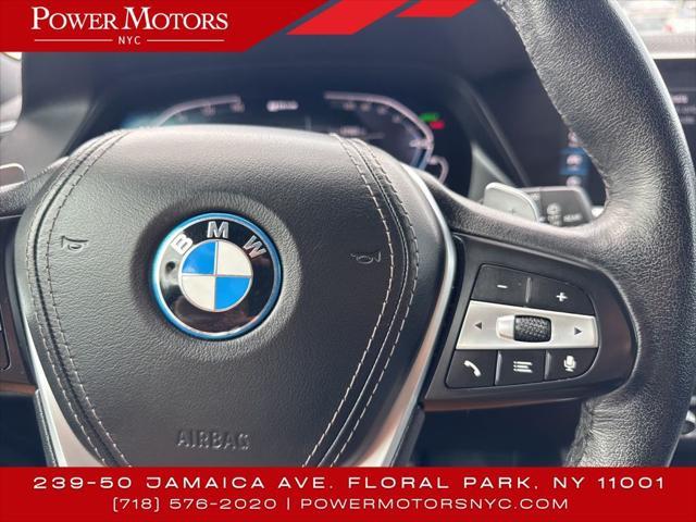 Photo of 2023 Phytonic Blue Metallic BMW X5 PHEV