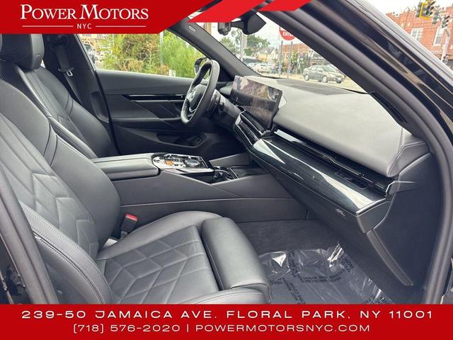 Photo of 2024 Black BMW 530