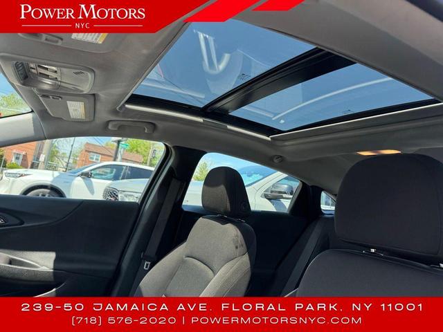 Photo of 2022 Mineral Gray Metallic Chevrolet Malibu