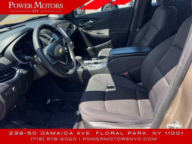 Photo of 2022 Mineral Gray Metallic Chevrolet Malibu